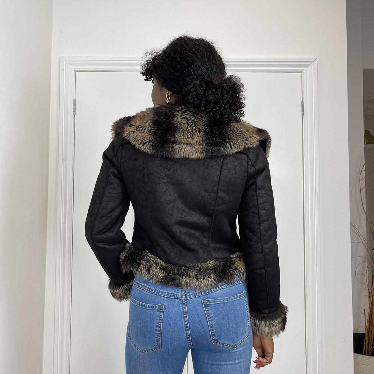 Brown faux fur collar jacket with a touch of y2k flair