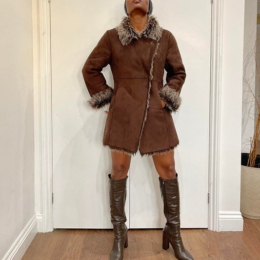 Brown faux fur trim coat with hocks closure