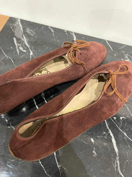 Brown Ferragamo flats